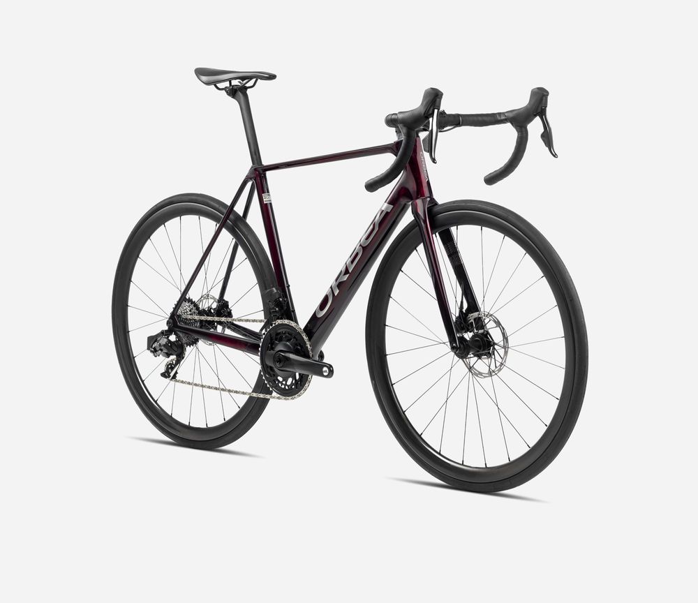 Orbea Orca M20iTeam 2024, Wine Red - Titanium (Gloss), Seitenansicht vorne