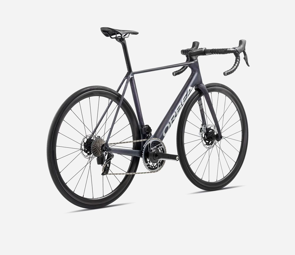 Orbea Orca M31eLTD PWR 2024, Tanzanite (Matt) - Carbon Raw (Matt), Seitenansicht hinten