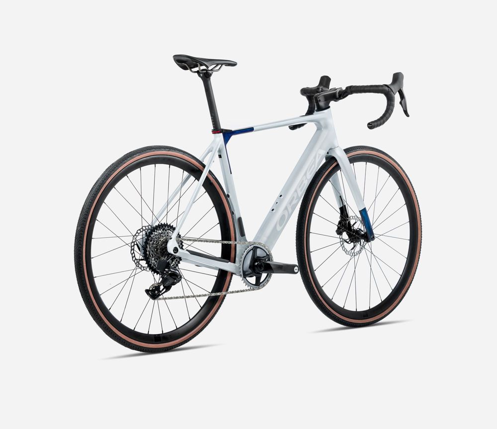 Orbea Gain M20i 2025, Halo Silver (Matt) - Blue Carbon View (Gloss), Rückansicht