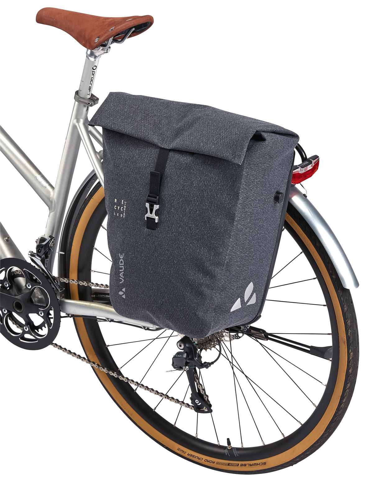 VAUDE ReCycle Pro Single, Fahrradtasche für das Hinterrad - black, am Fahrrad