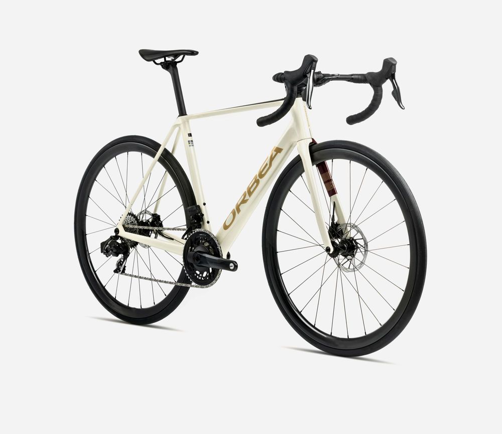 Orbea Orca M30 2025, Ivory White-Burgundy(Gloss)-Vulcanoe (Matt), Seitenansicht vorne