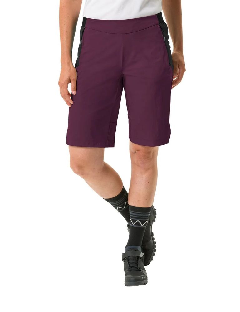 Vaude Women's Kuro Shorts in cassis, Vorderansicht angezogen