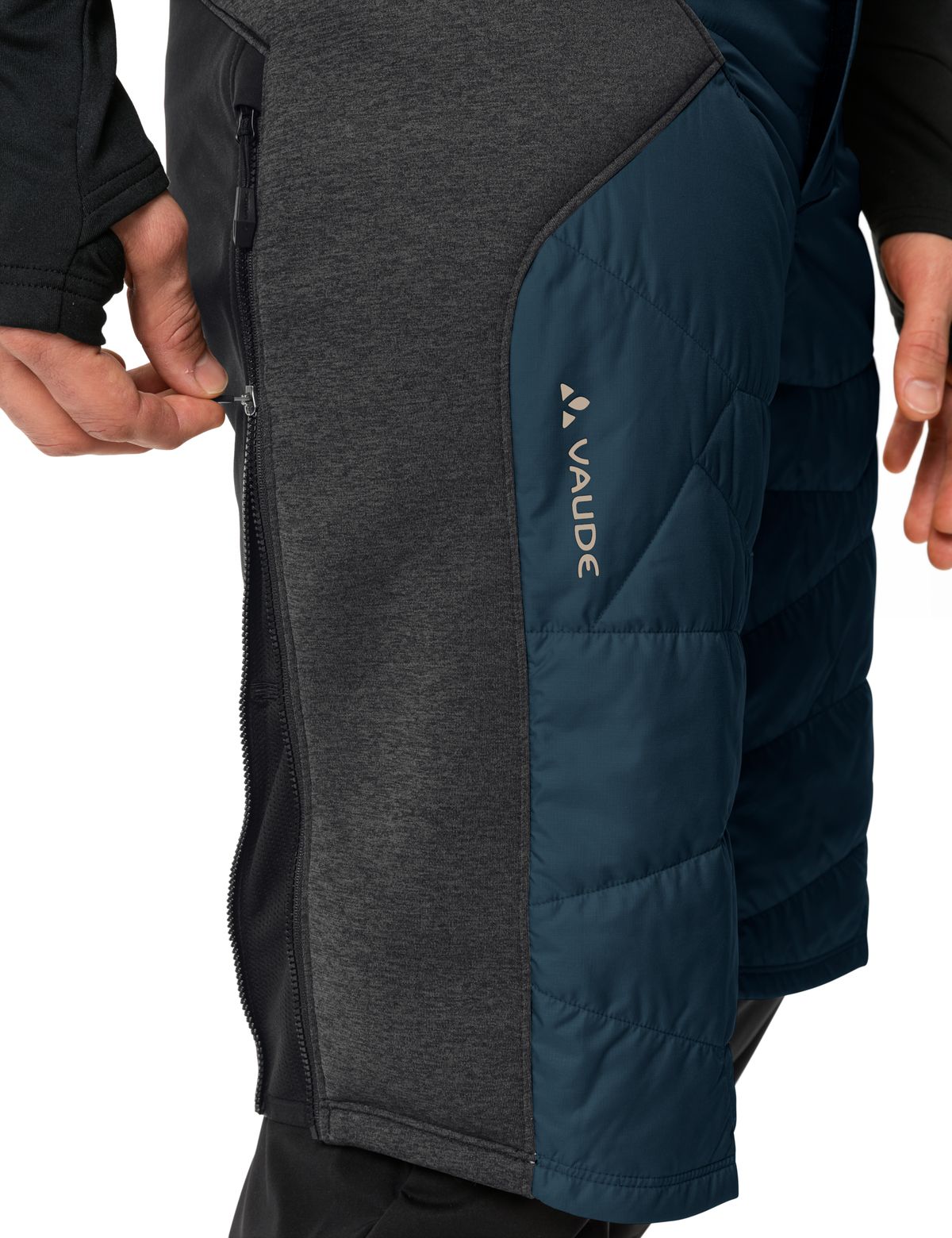 VAUDE Minaki Shorts III in dark sea, Detail