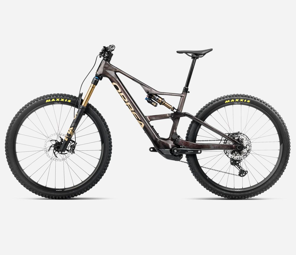 Orbea Rise LT M10 630W 2025, Cosmic Carbon View - Golden Sand (Gloss), Seitenansicht