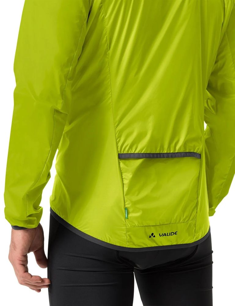 Vaude Men's Matera Air Jacket Windjacke in bright green, Detail hinten