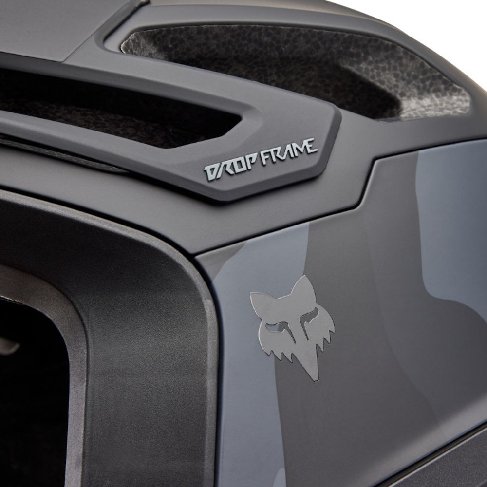 FOX Dropframe Pro Runn, CE Helm, black camo, Detail