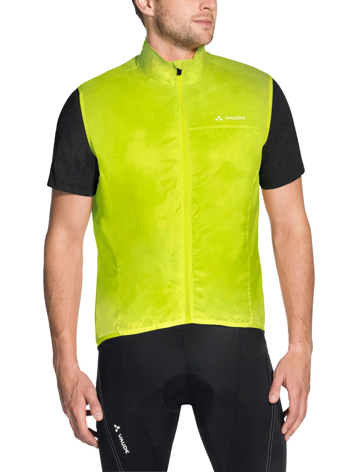 VAUDE Men's Air Vest III Windweste in bright green angezogen vorne