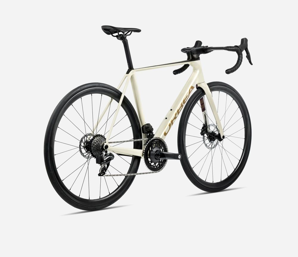 Orbea Orca M30 2025, Ivory White-Burgundy(Gloss)-Vulcanoe (Matt), Seitenansicht hinten