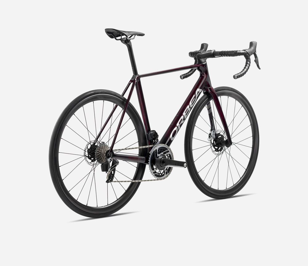 Orbea Orca M31eLTD PWR 2024, Wine Red - Titanium (Gloss), Seitenansicht hinten