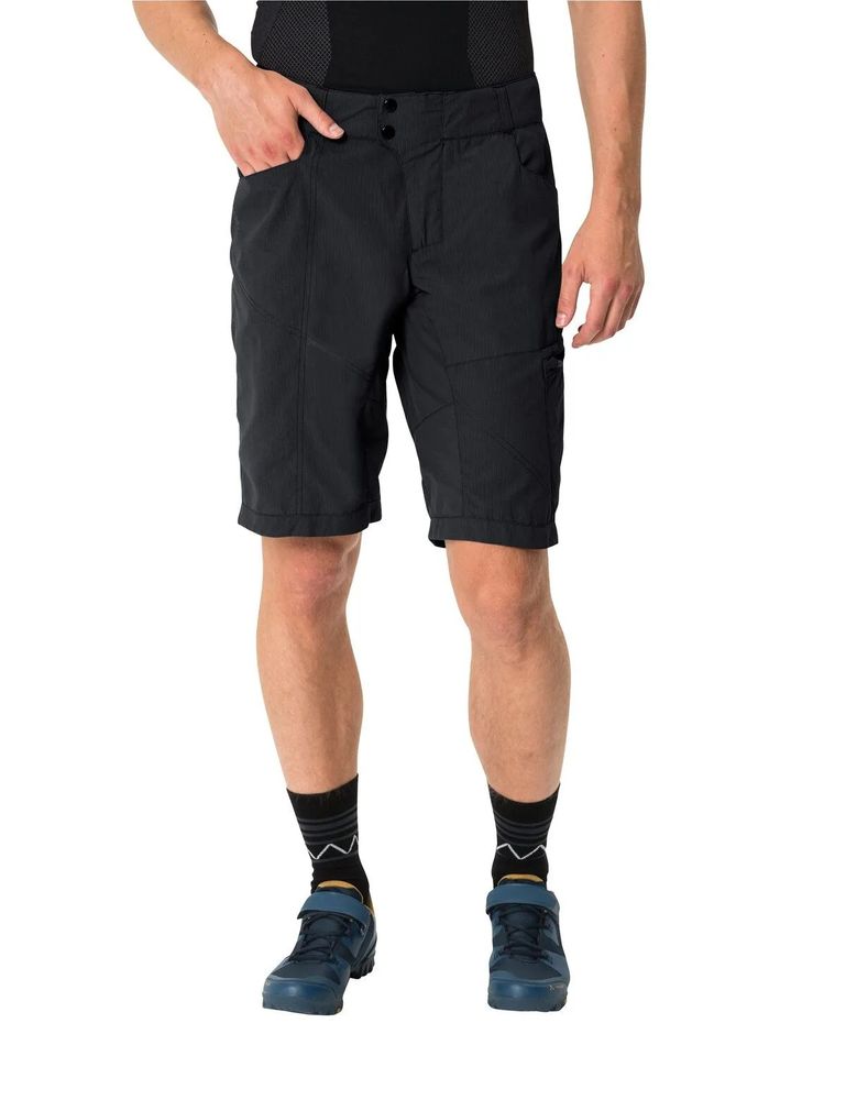 Vaude Men's Tamaro Shorts II Radshorts in black, Vorderansicht angezogen