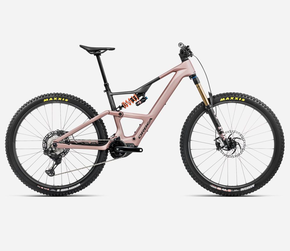 Orbea Rise LT M-Team 420 W 2025, Desert Rose - Carbon Raw (Matt), Seitenansicht