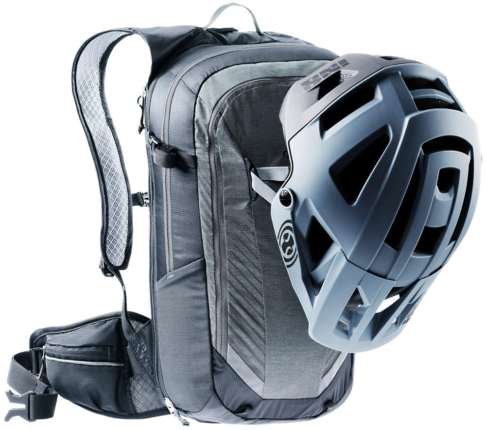 Deuter Compact EXP 14 Fahrradrucksack in graphite black mit helm 