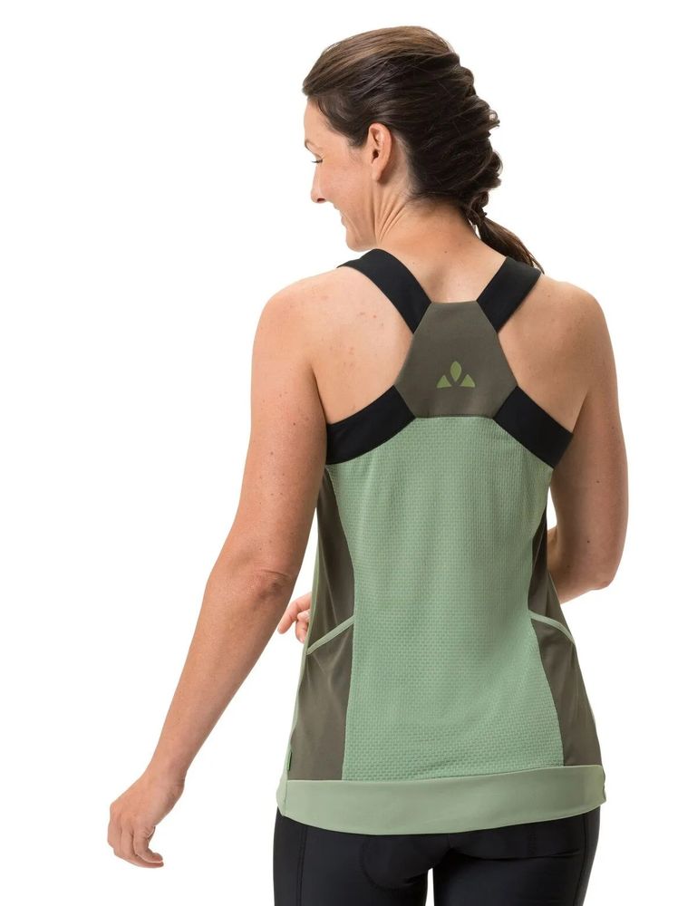 Vaude Women's Matera Top in willow green, Rückansicht angezogen