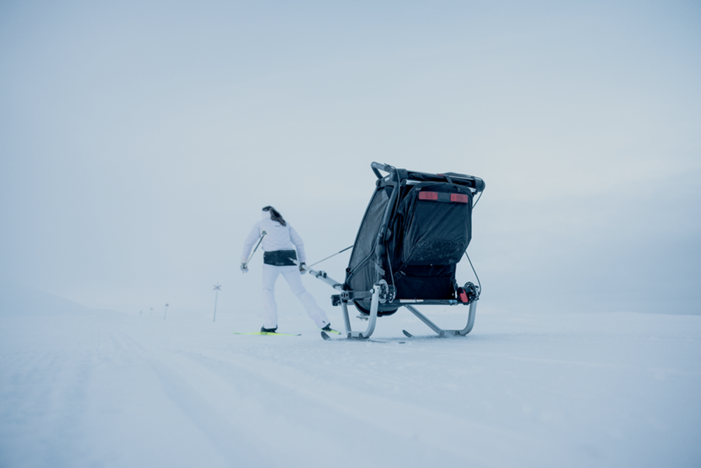 Thule Chariot 2 cross-country skiing kit, in Action